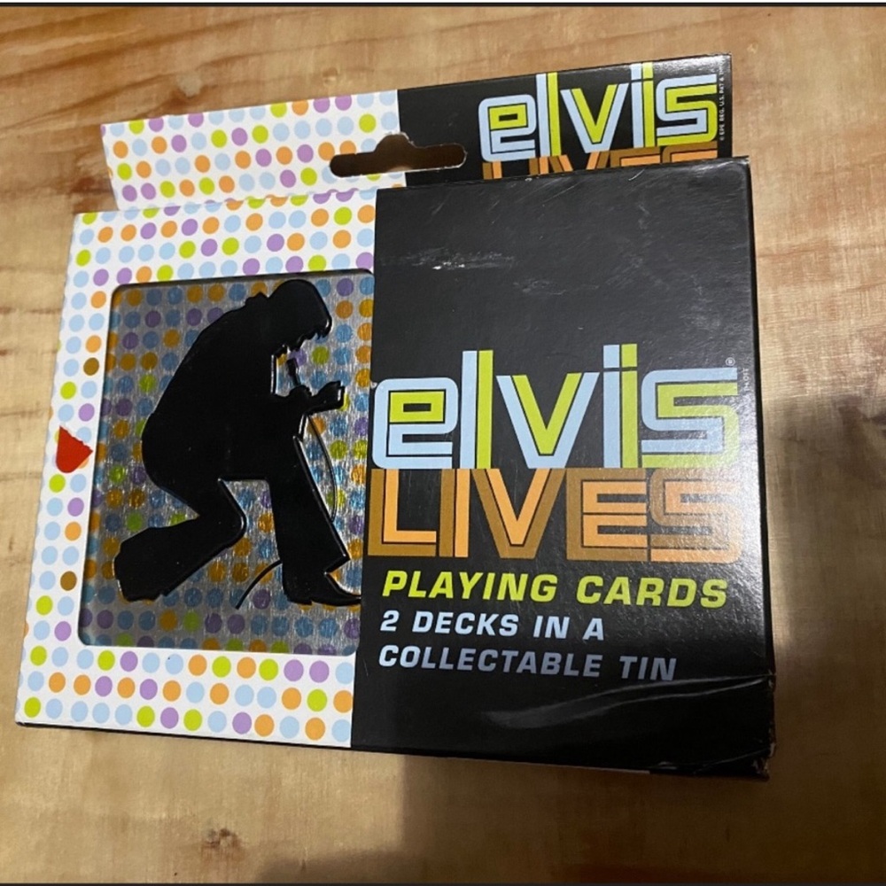 2 sets of collectable Elvis Presley pleasing cards with tin